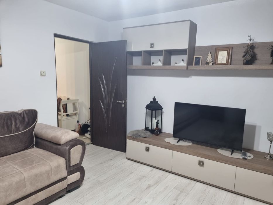 Apartament de inchiriat 2 camere rovine  , craiova
