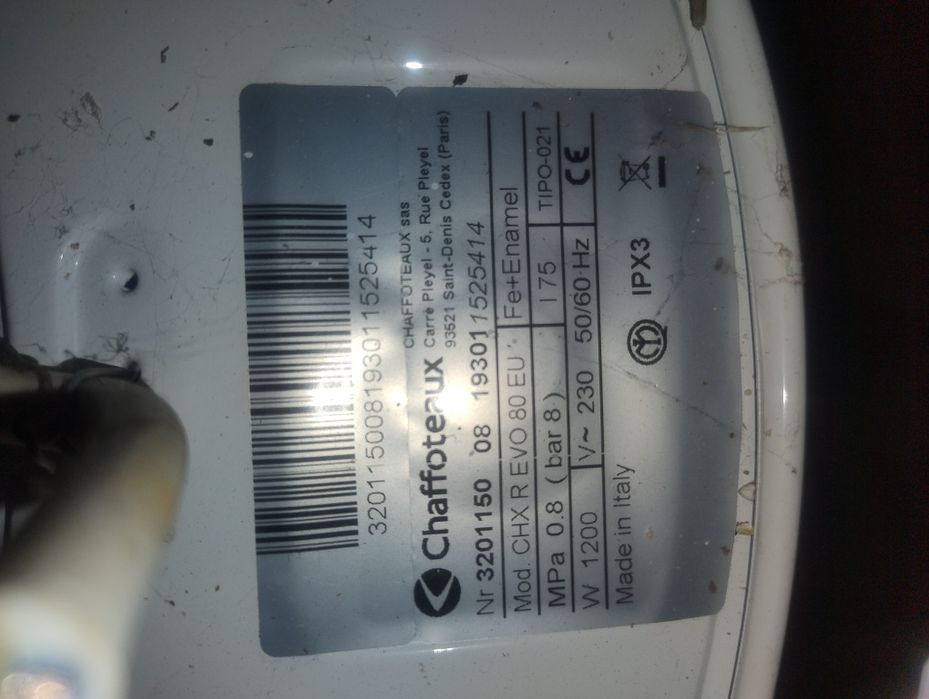 Vând boiler electric Chaffoteaux 80 l ca nou