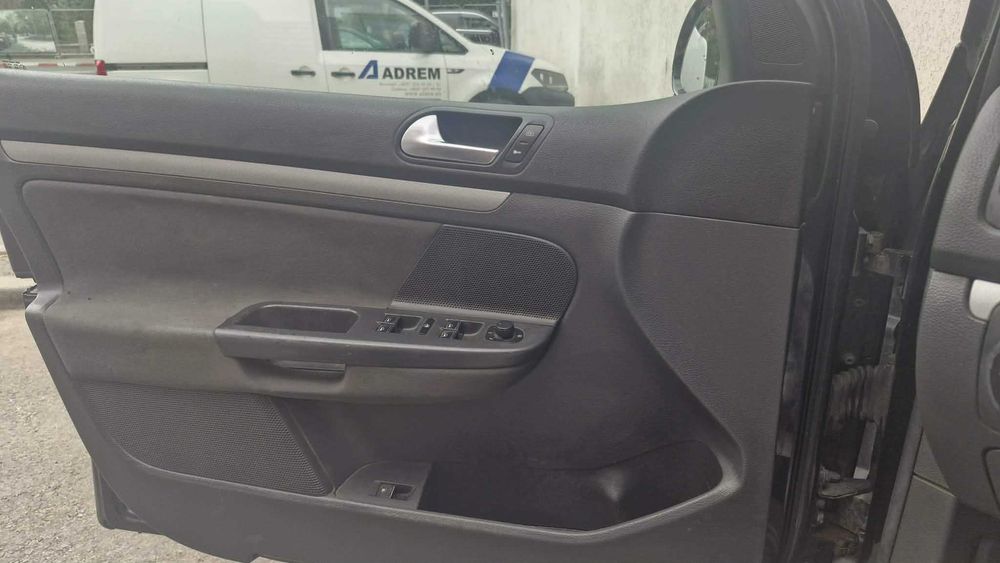 VOLKSWAGEN Golf 2006 — imagine 5
