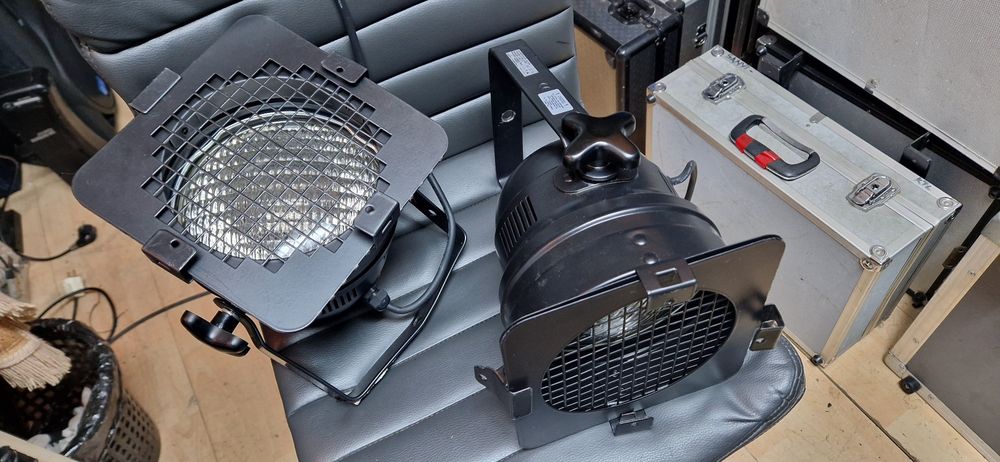 Proiector negru scurt ,eurolite par -64