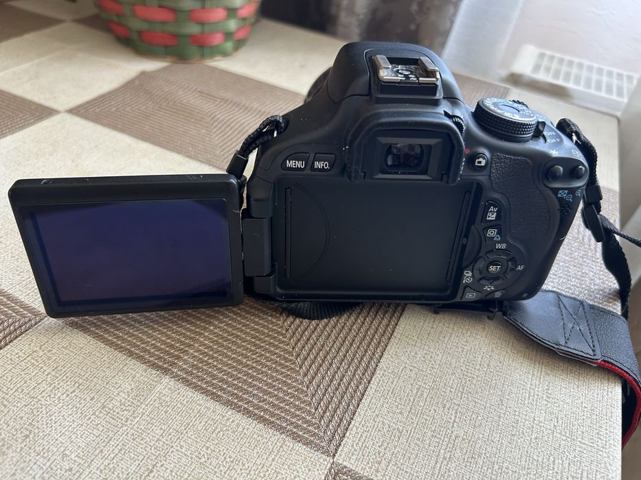 Canon 600D Plus Obiectiv Canon EF 28-105mm