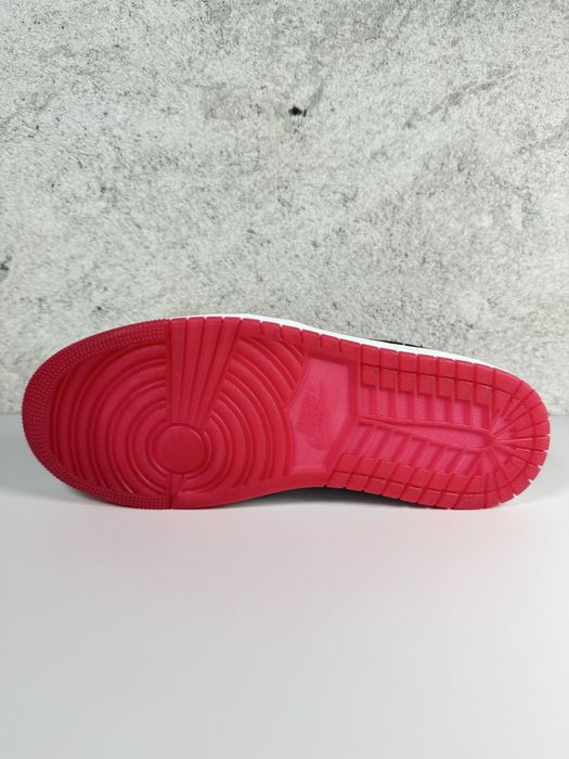 Air Jordan 1 Low Black Toe