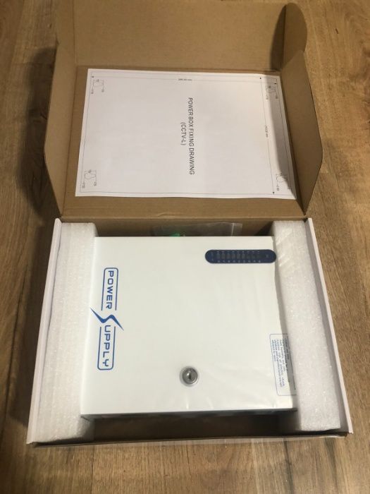 Захранващ блок, 18 канален, 12V/12A