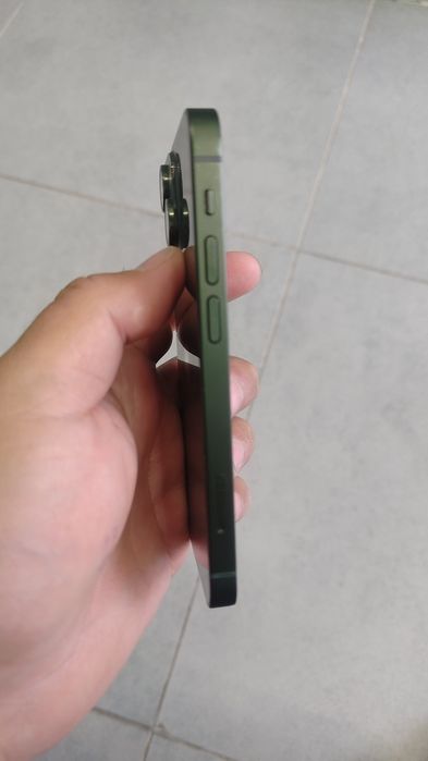 iPhone 13 mini. 512 ГБ в зеленом цвете.