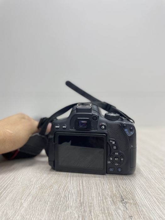 Фотоппарат cenon750D