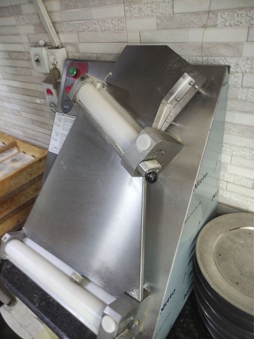 Hamir yoyish aparati kafe va restoranlar uchun