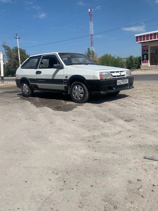 Автомобиль б/у Ваз 2108