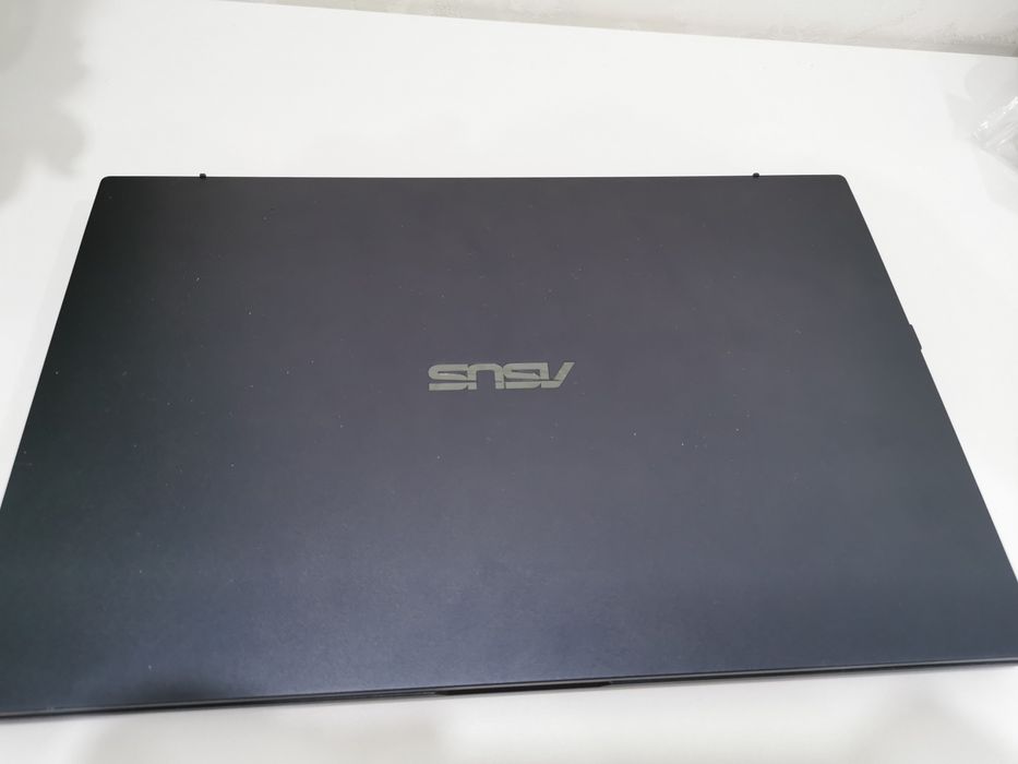Ноутбук Asus Expert Book