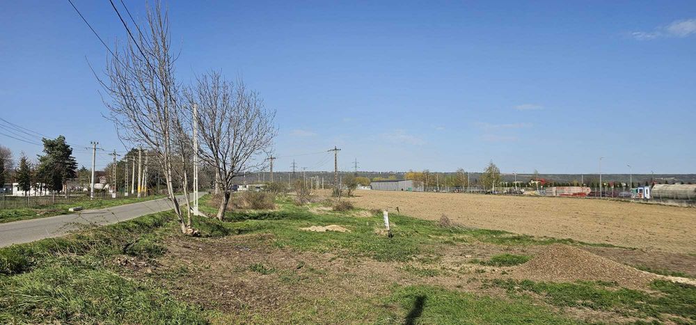 teren intravilan 1700 mp Garleni langa Agricola