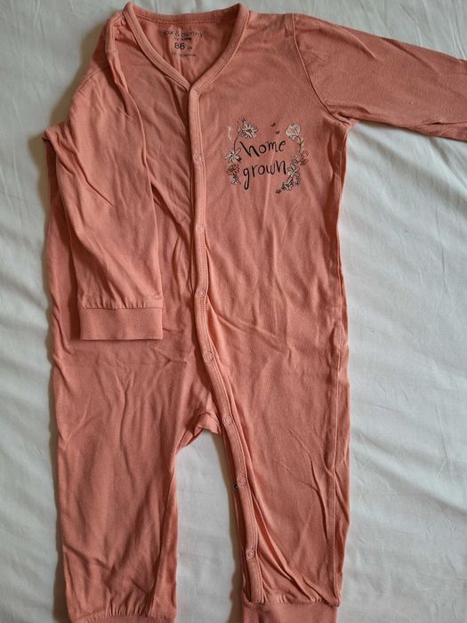 Дрехи по 1 € 86 р-р момиче