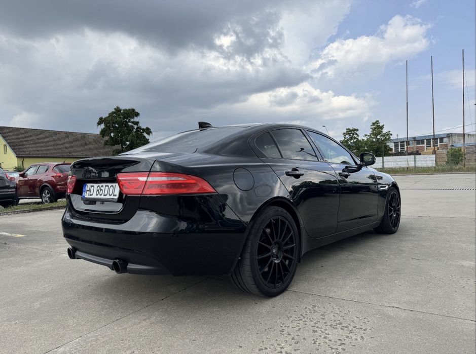 Jaguar XE  2018 2.0Benzina Automat