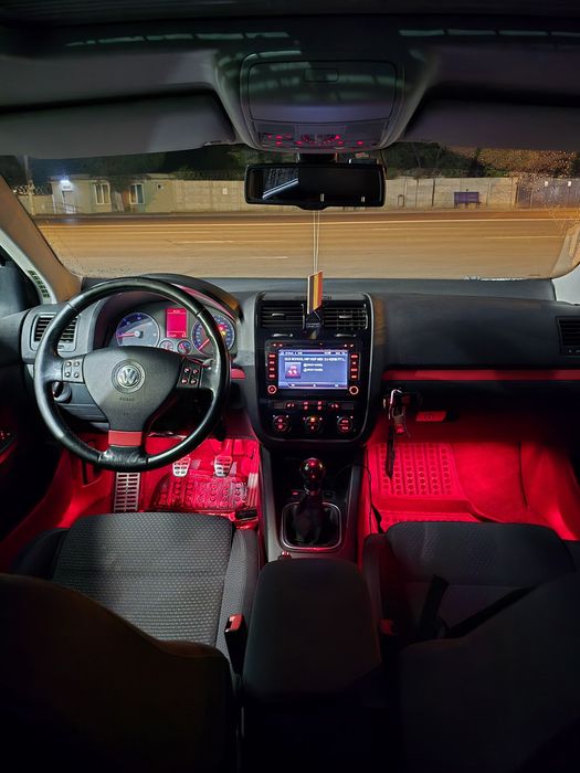 Volkswagen Jetta 2.0 TDI – 2005 – 200 CP – Manuală 6 trepte