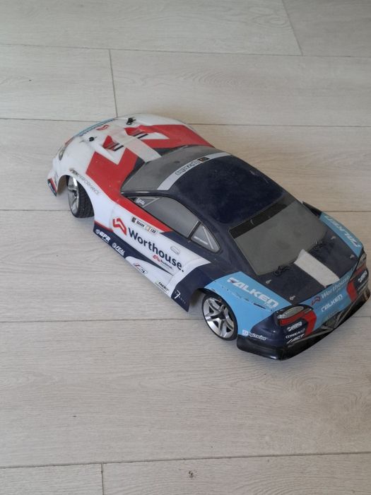 Mașina curse foarte bună