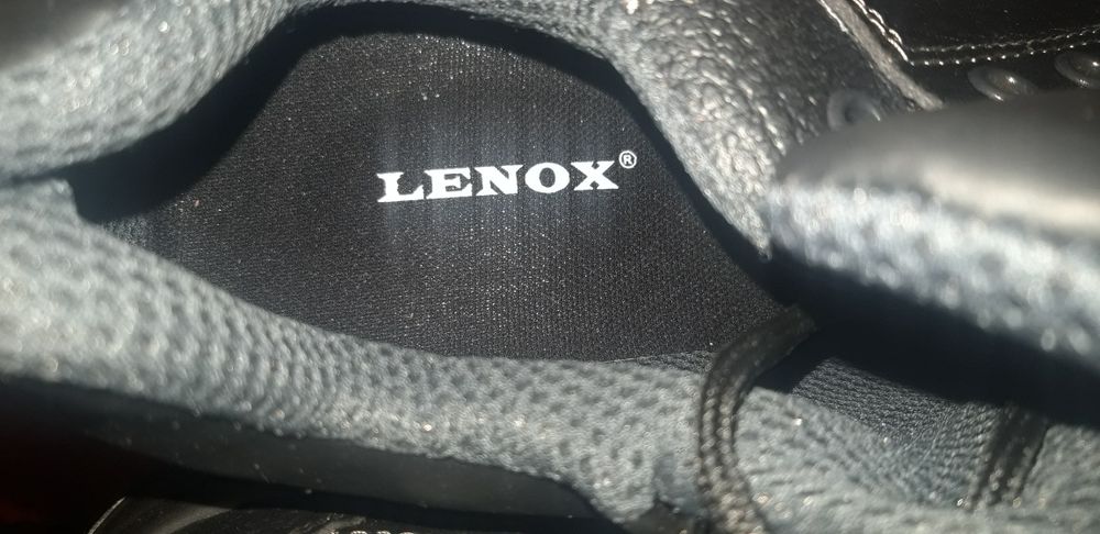 Bocanci de bumbeu metalic