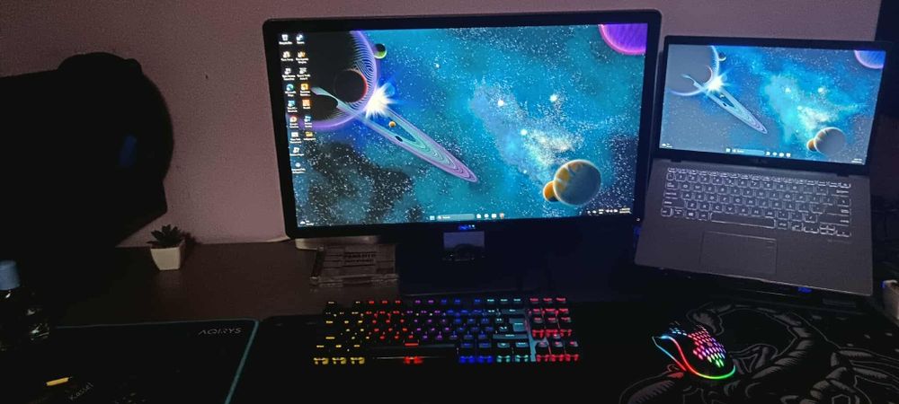 Vând \schimb laptop asus