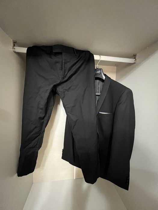 Мъжки костюм - чисто черен