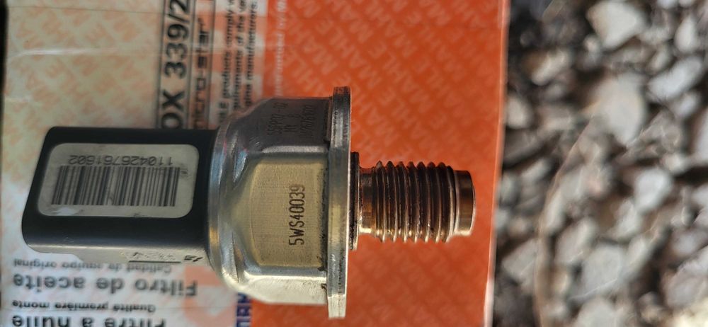 Продавам клапан високо налягане на рейката за Форд Фокус 2 2.0 TDCI.