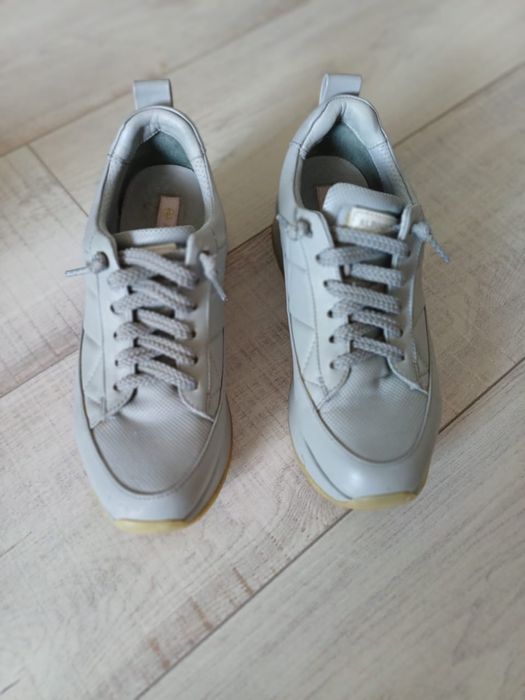 Весенняя обувь женская