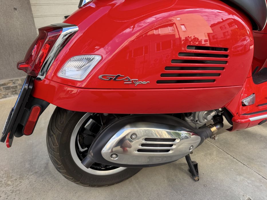 Vespa GTS Super 300