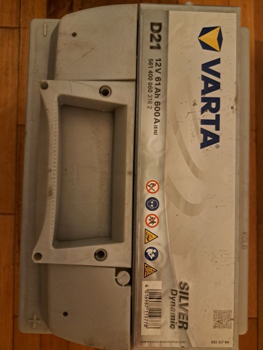 Acumulator Varta silver 12v 61Ah 600A
