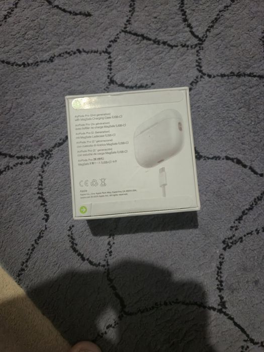 Продавам air pods 2 pro