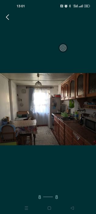 Продаеться в жилом районе дача.