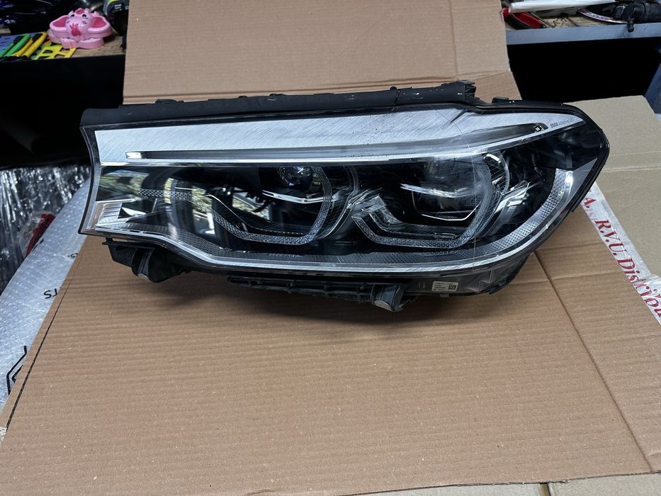 Far stânga full led adaptive bmw serua 5.G30.G31.cod:8499122-03.