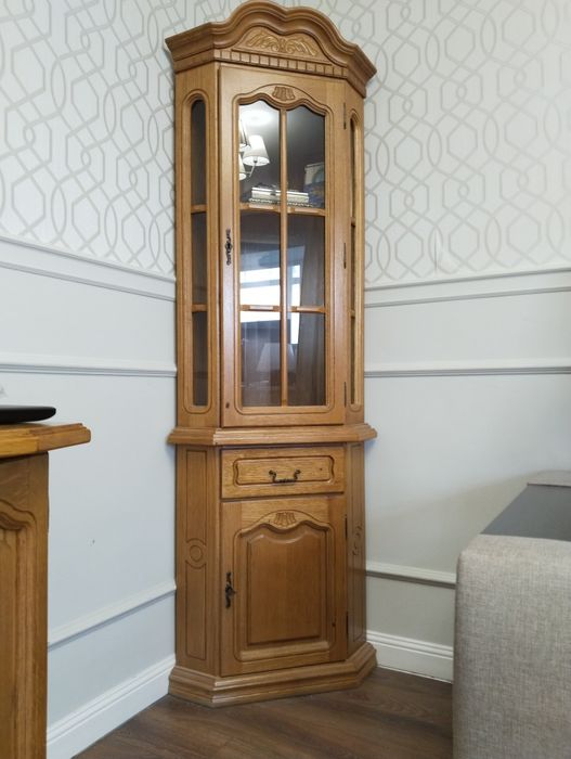 Румынская мебель в комплекте из 4