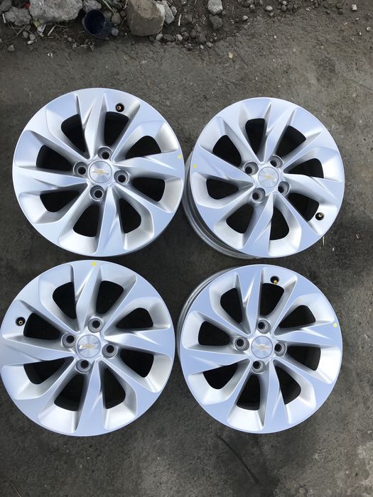 Spark Nexia Ravon Onix R 15