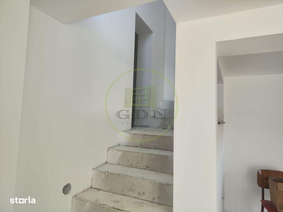 Casa 4 camere, teren 350 mp, localitatea Podari, zona Profi Loco