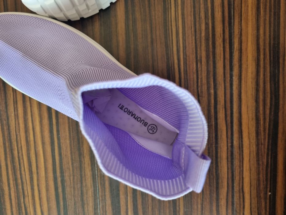 Papuci de femei din material elastic