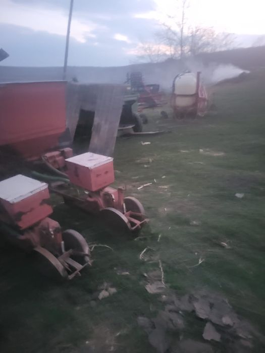 Semănătoare de porumb - 4 randuri
