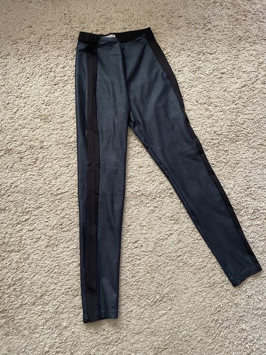 Дамски клин с текстура, носени. Размер 36 (отговаря на S размер)