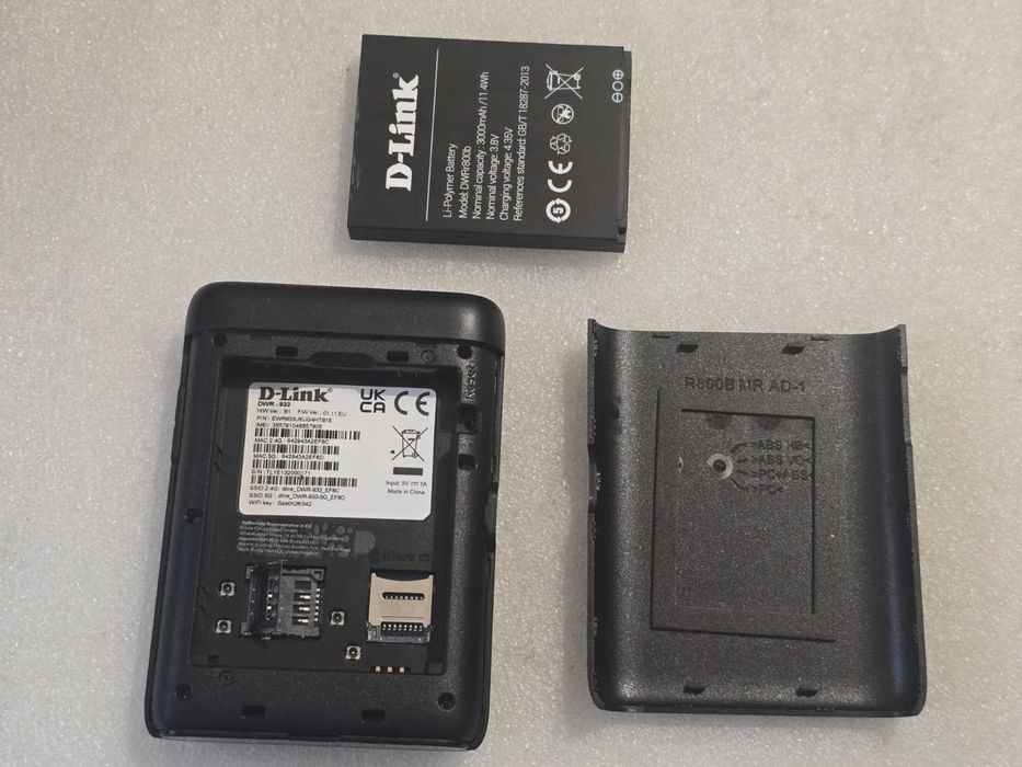 Modem mobil D-Link DWR-933 4G/LTE Cat 6 Wi-Fi Hotspot