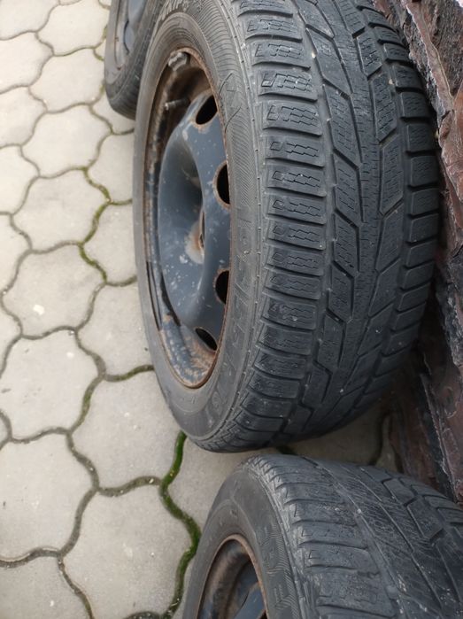 Vand anvelope cu jenti