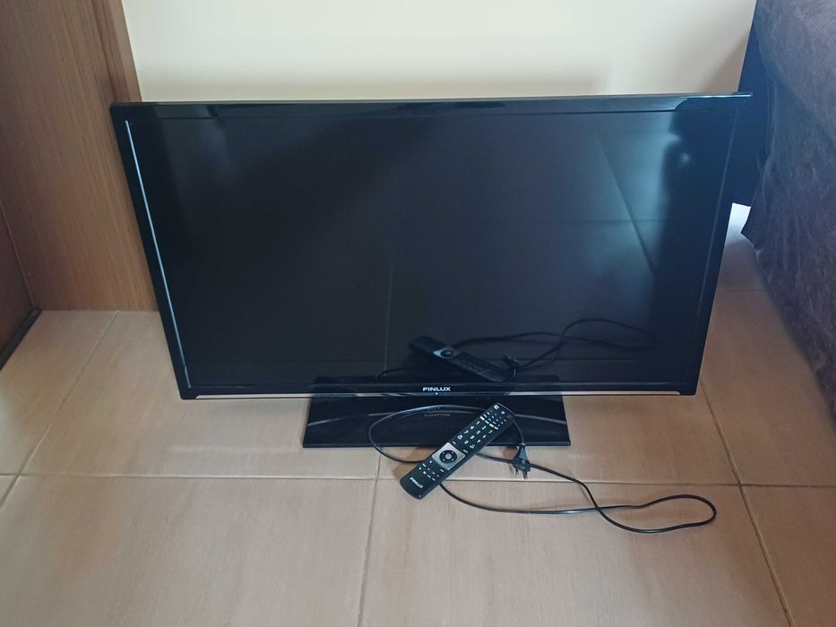 Vând Televizor LED Finlux 40FLHYR137B (40 inch / 102 cm)