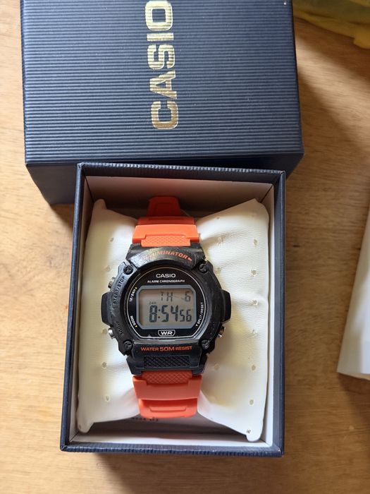 Casio часы illuminator