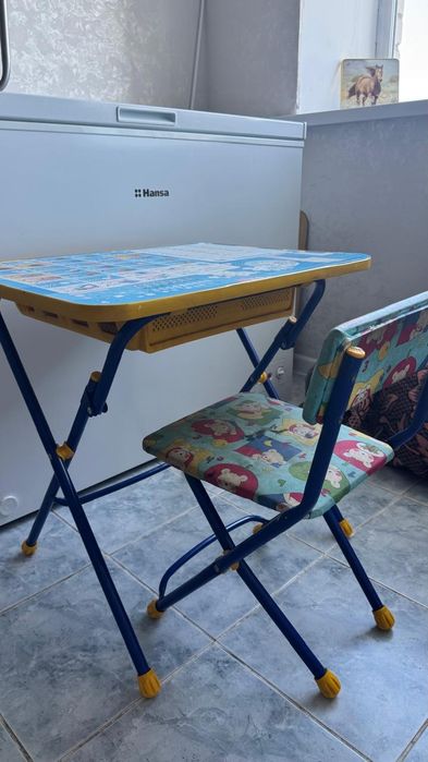 Продам детский стол