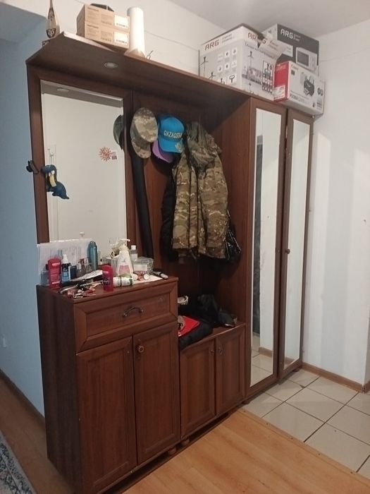 Прихошка для дома