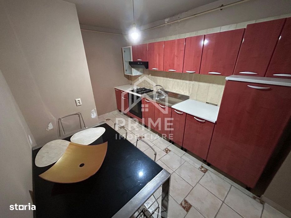 APARTAMENT 3 CAMERE, 66 mp utili, etaj 2/10 - lift - CENTRAL
