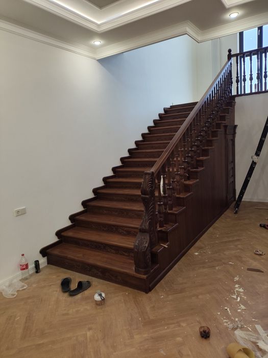 Изготовление лестниц и дверей