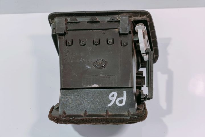 Grila Ventilatie  3C1819701E Volkswagen VW Passat B6