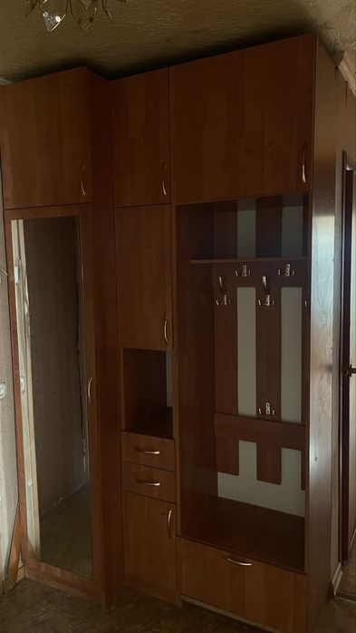 Шкав в прихожую