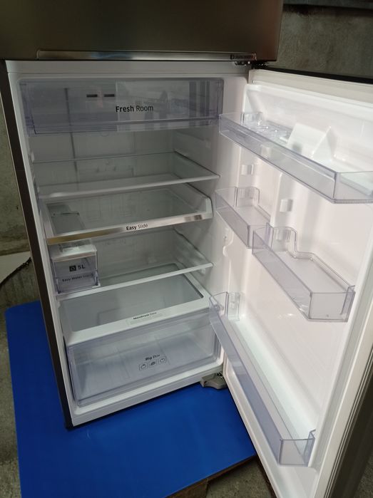 Frigider Combina Samsung RT38FEAADSP cu dozator apa