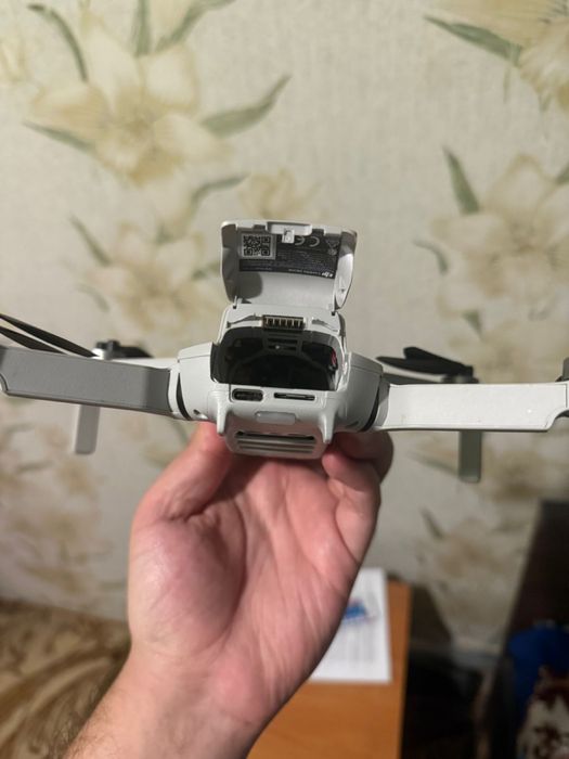 Продам дрон DJI mini 2 fly more combo