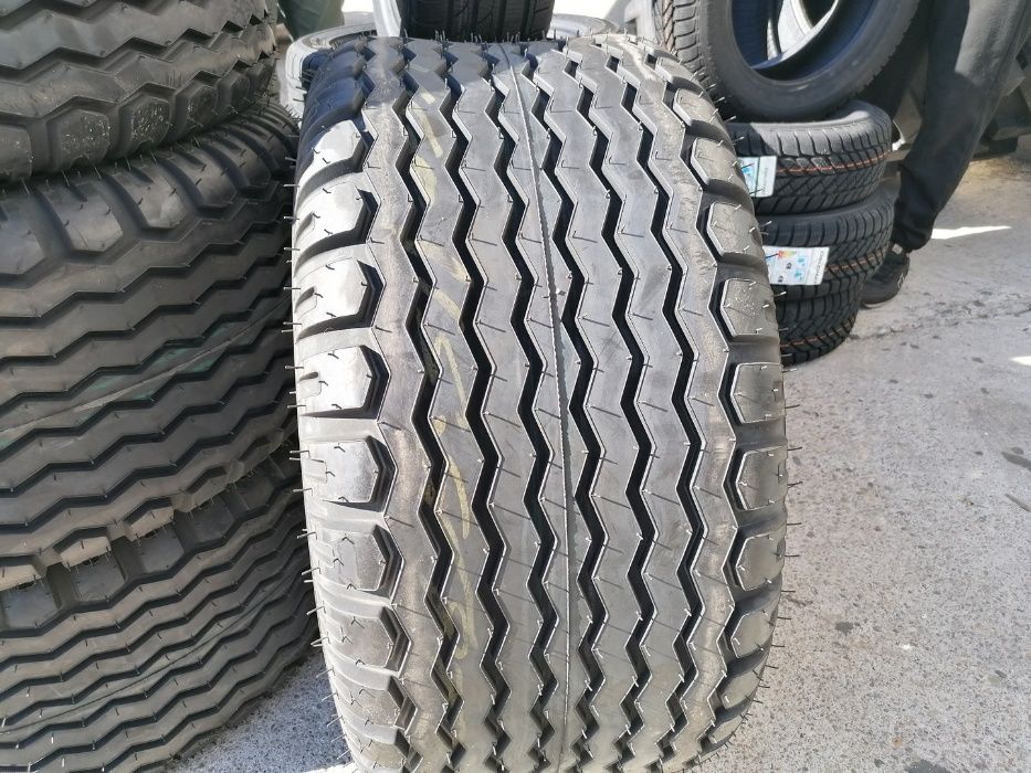 400/60-15.5 Anvelope cu 16PLY Cauciucuri de remorca cu garantie 2 nai