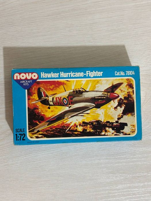 Сборная модель самолёта Hawker Hurricane (масштаб 1:72, винтаж NOVO)
