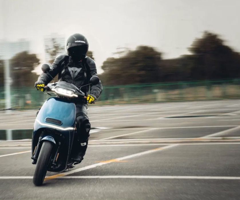 Schimb Scuter Horwin 95km/h -150km range