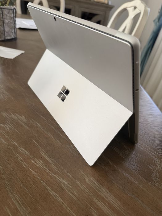 Microsoft Surface Pro 8