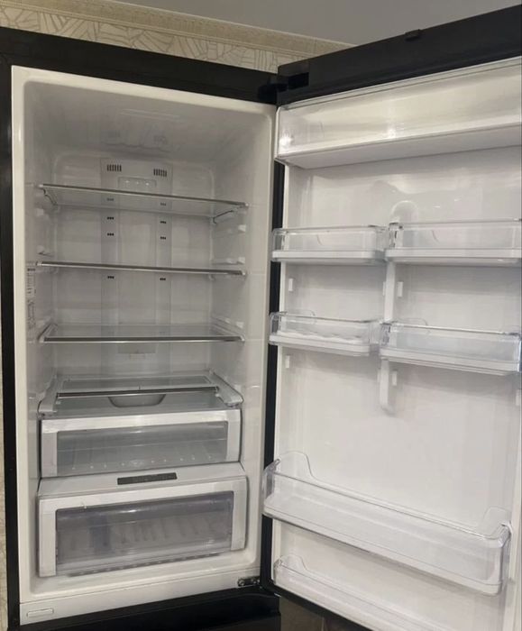 Холодильник Samsung